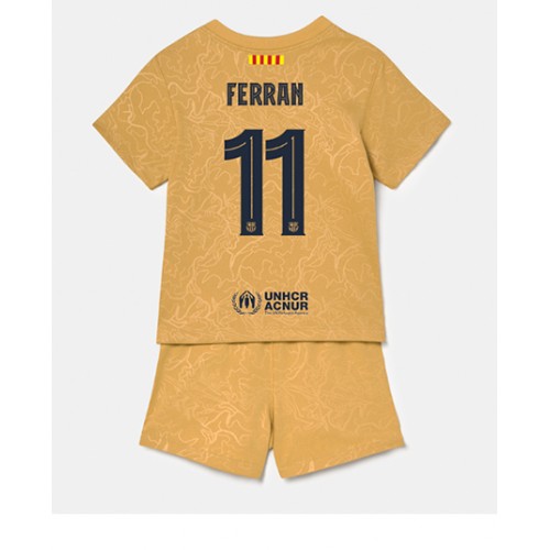 Fotbalové Dres Barcelona Ferran Torres #11 Dětské Venkovní 2022-23 Krátký Rukáv (+ trenýrky)